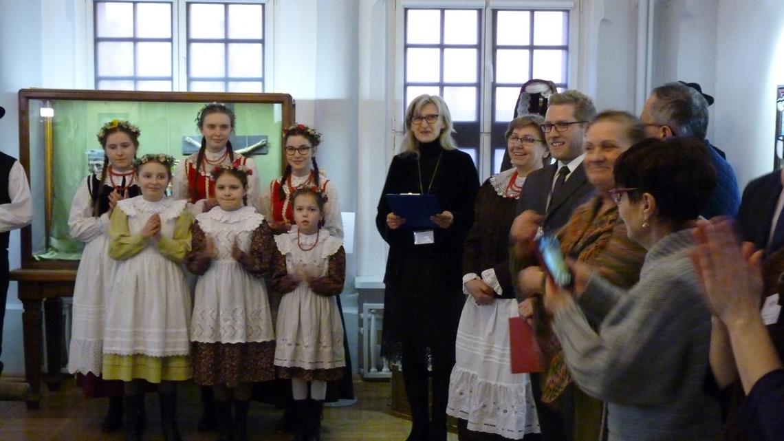 Występ szkolnego Zespołu Regionalnego we Wschowie